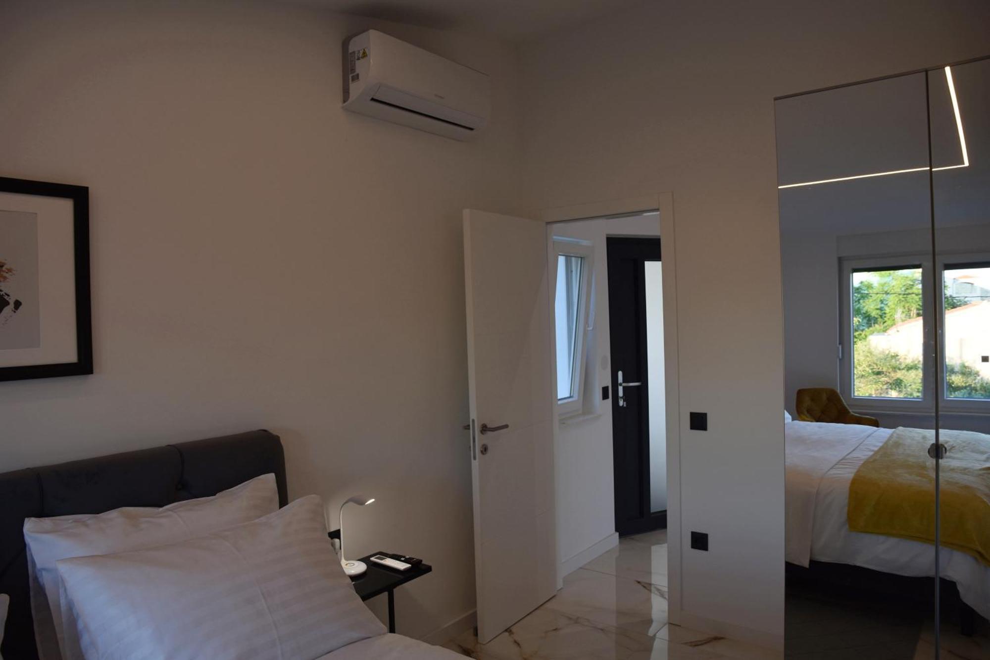 Villa Ana Preko Exteriör bild